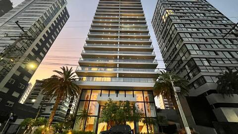 Apartamento 4 suítes com 3 vagas e 215 m² privativos