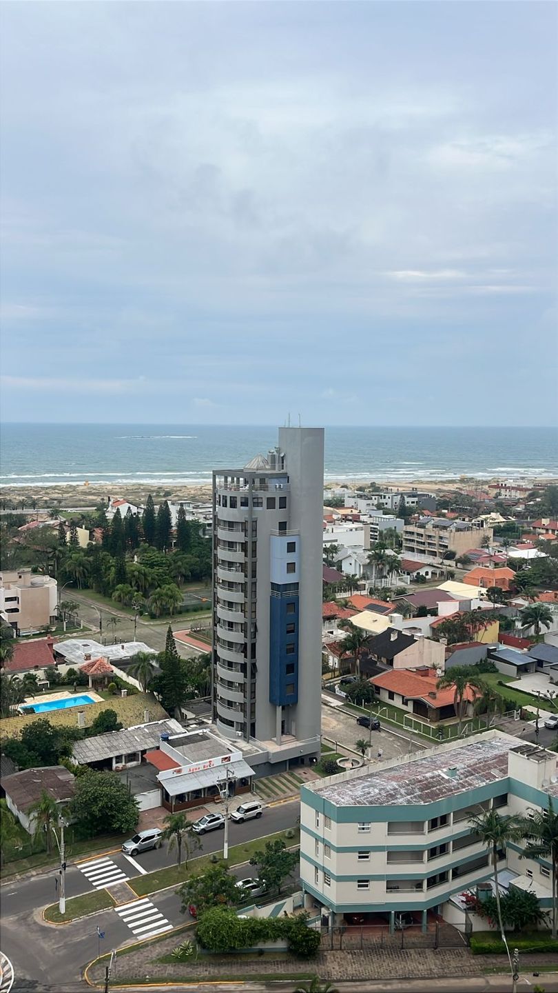 Apartamento 2 dorm, 1 suíte, vista para o mar e 2 vagas